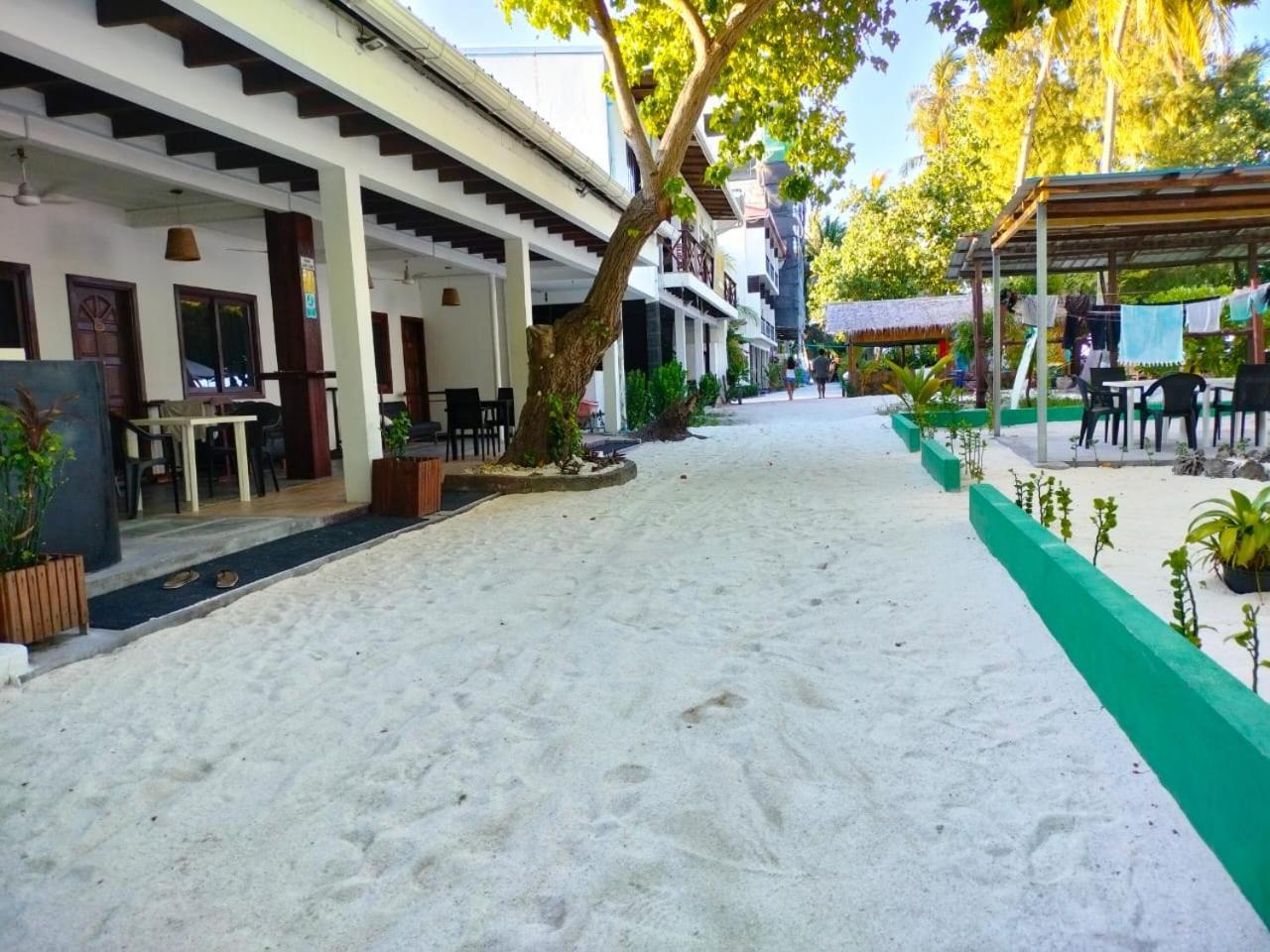 Surf Deck Hotell Thulusdhoo Eksteriør bilde