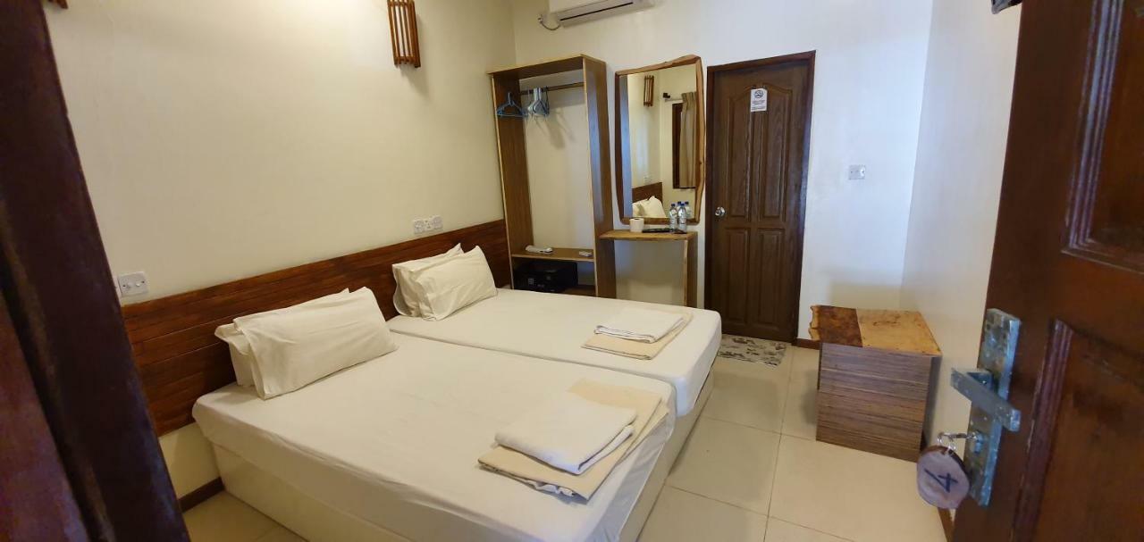 Surf Deck Hotell Thulusdhoo Eksteriør bilde