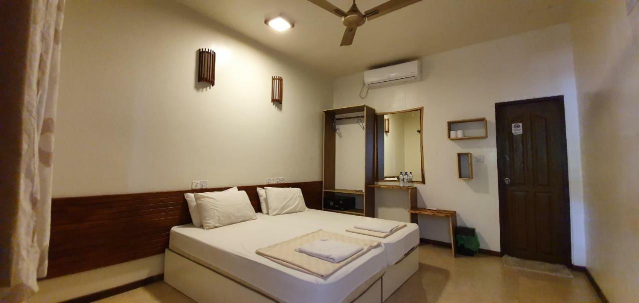 Surf Deck Hotell Thulusdhoo Eksteriør bilde