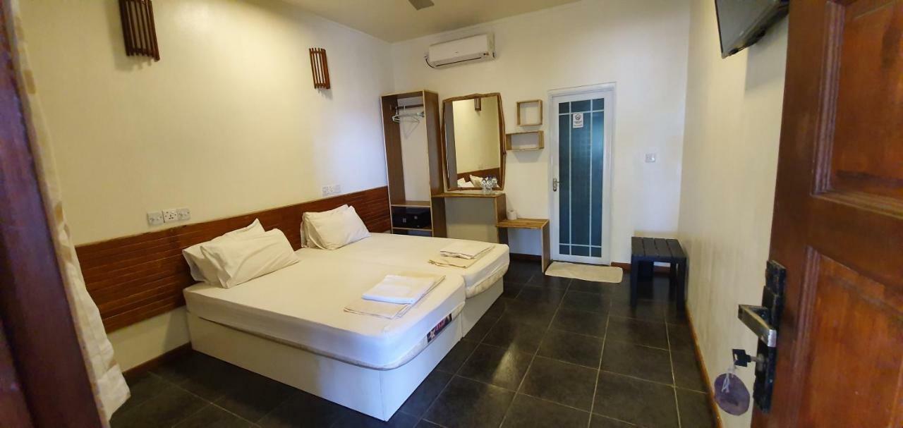 Surf Deck Hotell Thulusdhoo Eksteriør bilde